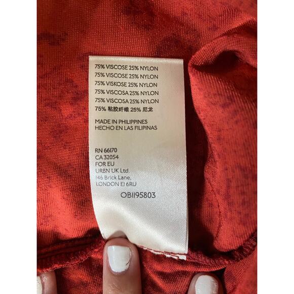 ANTHROPOLOGIE Pilcro Orsay Red Velvet Button Down Top in Holiday Red Size XS - Picture 5 of 7